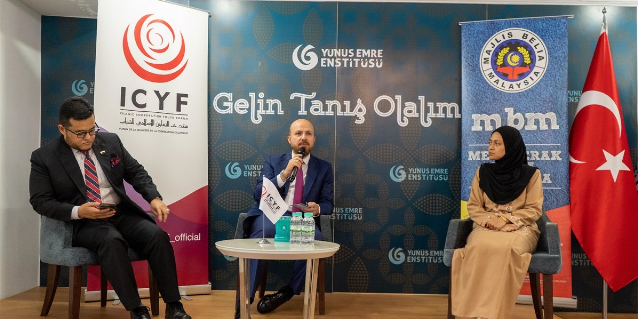 Dünya Etnospor Konfederasyonu Başkanı Erdoğan, Malezya'da Öğrencilerle Buluştu