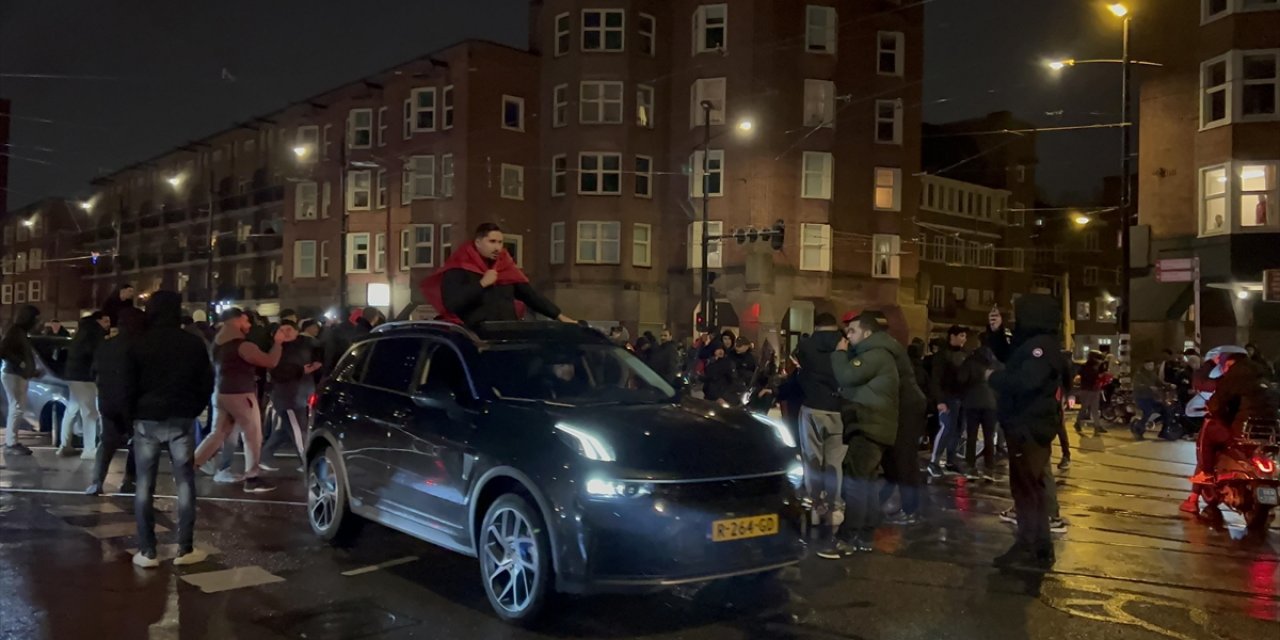 Hollanda'da Milli Takımlarının Dünya Kupası Çeyrek Finaline Çıkmasını Kutlayan Faslılara Müdahale