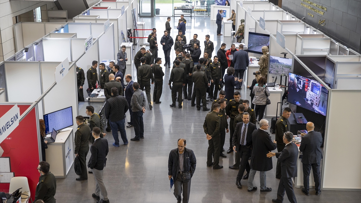 Yenilikçi Askeri Teknolojiler Geleceğin Komutanlarıyla Buluştu