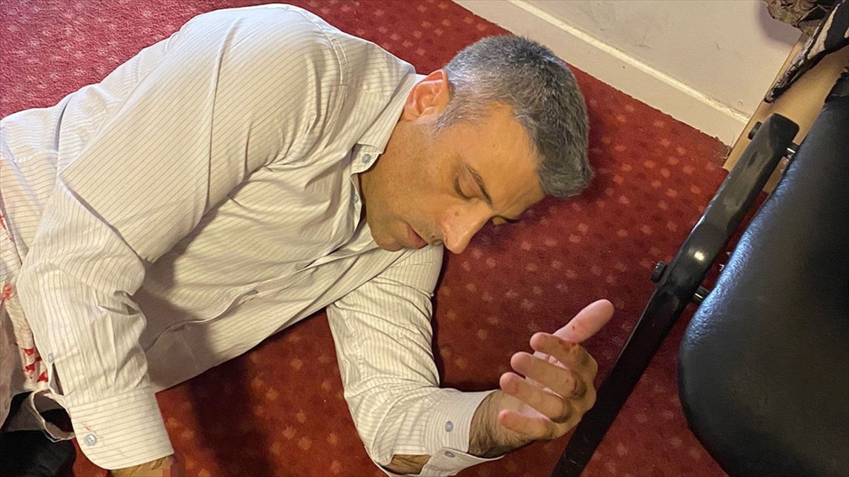 Yenilik Partisi Genel Başkanı Yılmaz Bıçaklı Saldırıda Yaralandı