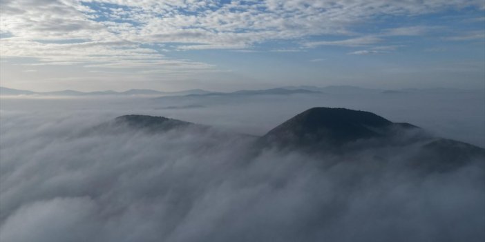 Manisa'da Sis Altında Kalan Volkan Konileri Dron İle Görüntülendi