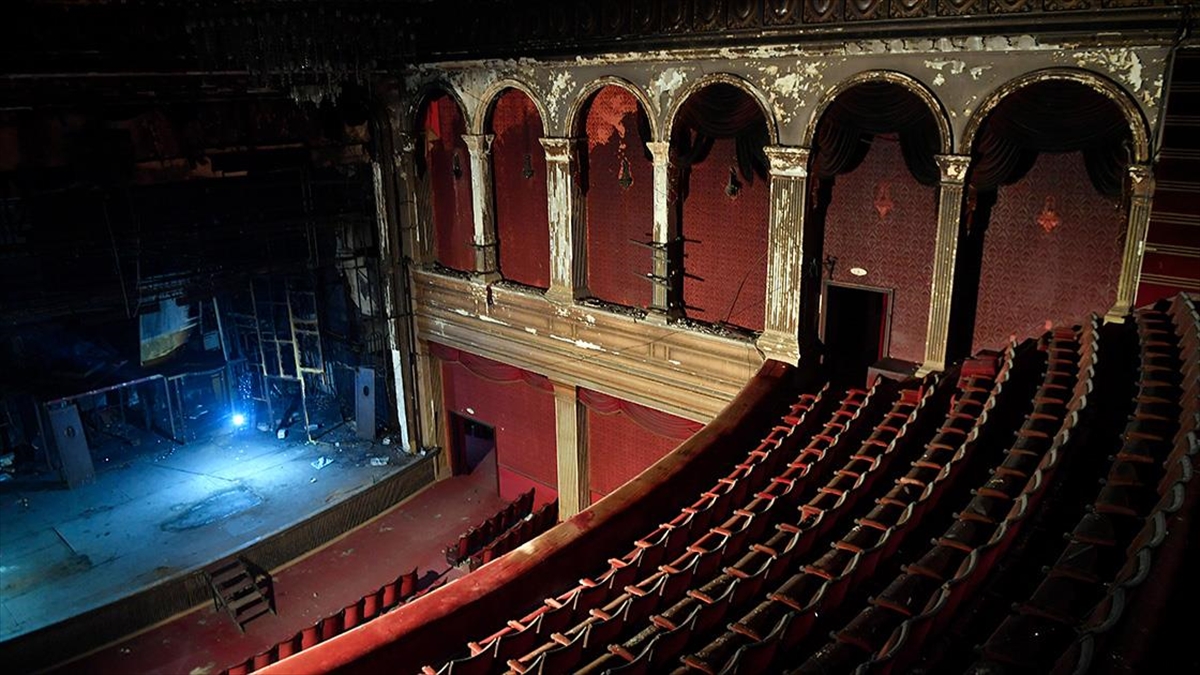 Lübnan'ın Ünlü Piccadilly Tiyatrosu 22 Yıldır Perdelerini Yeniden Açmayı Bekliyor