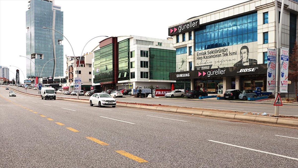 Ankara'nın İşlek Caddelerinden Turan Güneş Bulvarı, Ölümle Sonuçlanan Kazalarla Anılmaya Başlandı