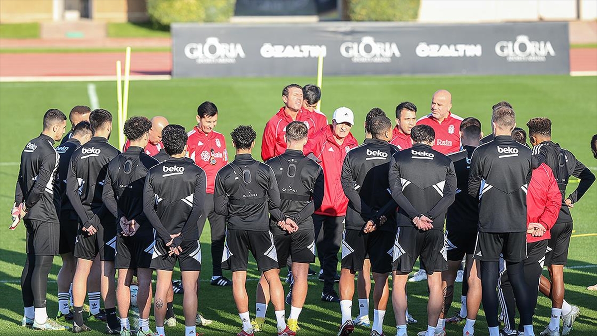 Beşiktaş'ta Hasta Oyuncuların Durumuyla İlgili Açıklama