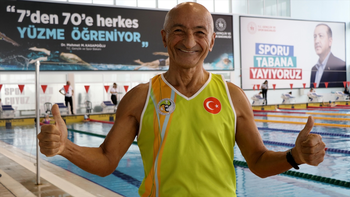 Su Tutkunu Yaşlılar, Performanslarıyla Alkış Alıyor