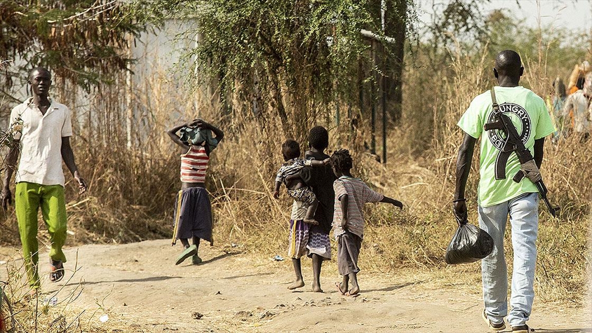 Güney Sudan'da Kabile Çatışmaları 40 Bin Sivili Yerinden Etti