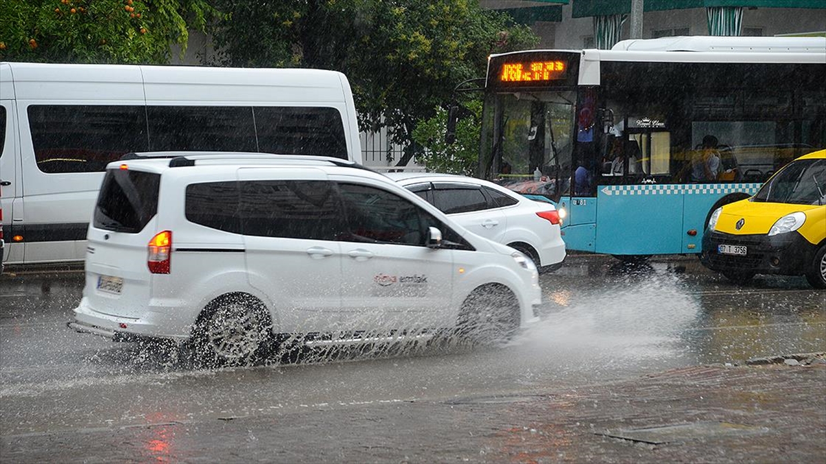 Antalya'nın Doğusu İçin Meteorolojiden "turuncu" Uyarı