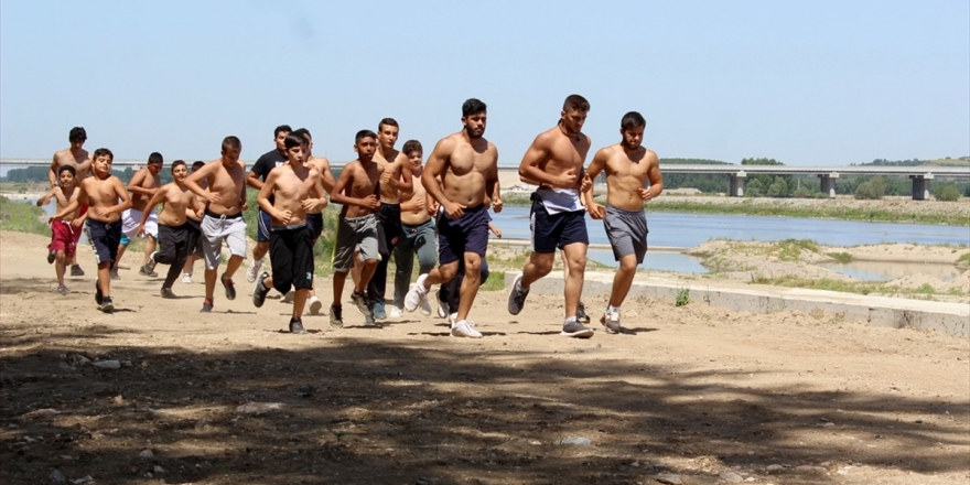Kırkpınar'a Geleneksel Yöntemlerle Hazırlanıyorlar