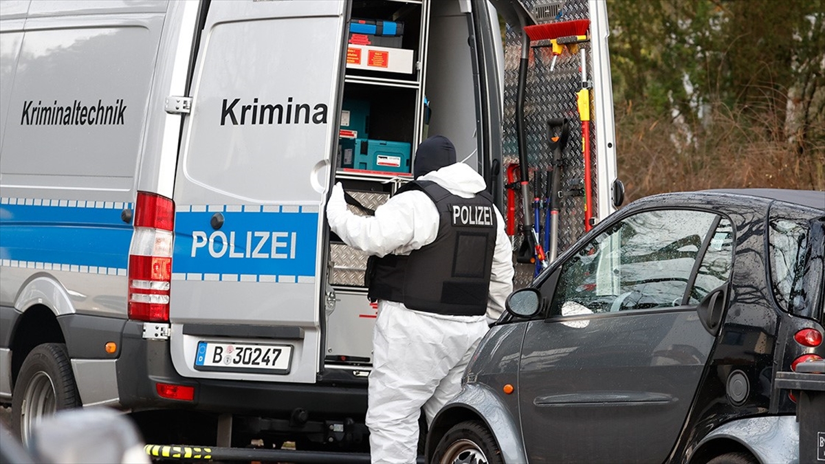 Almanya'da Darbe Şüphelileri İle İlgili Tartışmalar Sürüyor