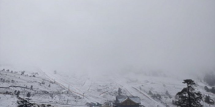 Kartalkaya'da Kar Yağışı Etkili Oluyor