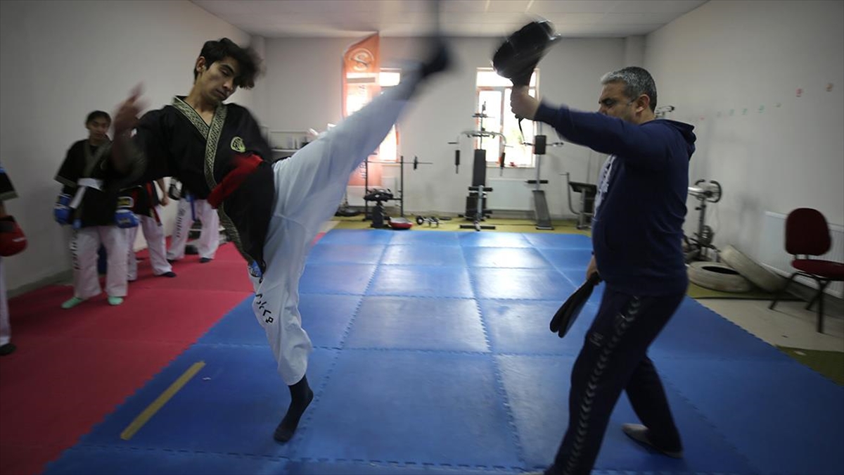 Dünya Alpagut Şampiyonası'nda 12 Madalya Alan Sporcular Yeni Hedeflere Odaklandı