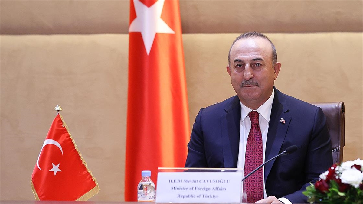 Bakan Çavuşoğlu: Ermenistan'la Özel Temsilciler Aracılığıyla Görüşmeler Devam Ediyor