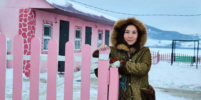 Kazak Turizmci, Köy Köy Gezerek Ailelere 'turistleri Ağırlama' Dersleri Veriyor