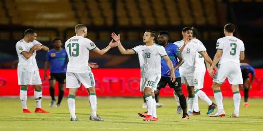 Slimani, Cezayir Formasıyla Afrika Kupası'nda Şov Yaptı! 1 Gol 2 Asist