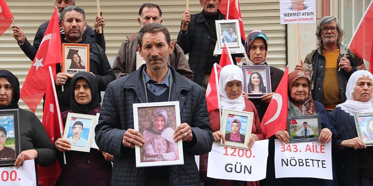 Diyarbakır Annelerinin Oturma Eylemine Bir Aile Daha Katıldı