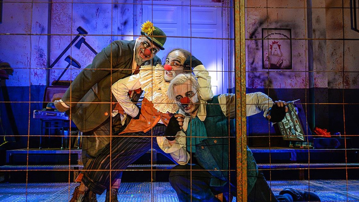 Devlet Tiyatroları 18 İlde 33 Temsille Turneye Çıkıyor