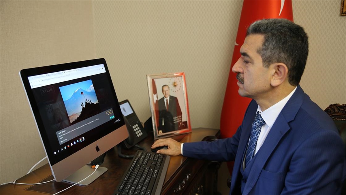 Kırklareli Valisi Birol Ekici "yılın Fotoğrafları" Oylamasında "görev Tamam" Fotoğrafını Tercih Etti