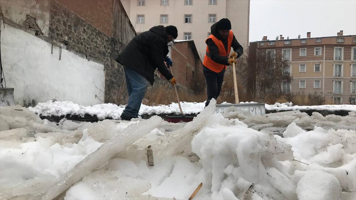 Erzurum, Ardahan Ve Kars'ta Soğuk Hava Etkili Oluyor