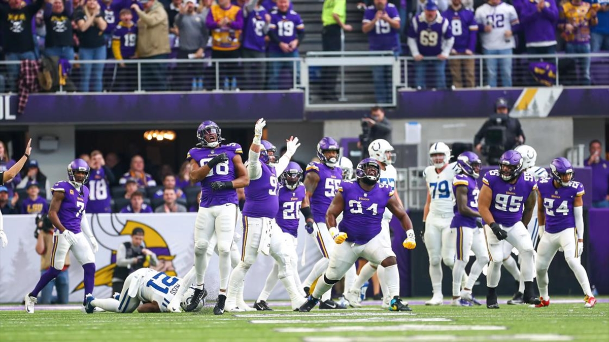 Minnesota Vikings, Amerikan Futbolu Tarihine Geçti