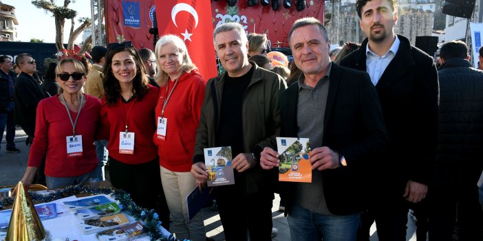 KUŞADASI’NDA KIŞ FESTİVALİ RENKLİ GÖRÜNTÜLERE SAHNE OLDU