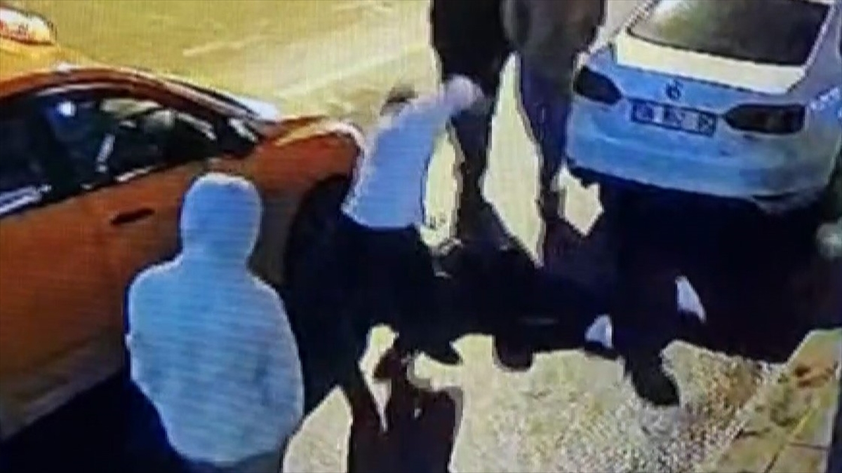 Piiz Grubunun Üyesini Yaralayan Şüpheli, Darbettiği İsimlerden Şikayetçi Oldu