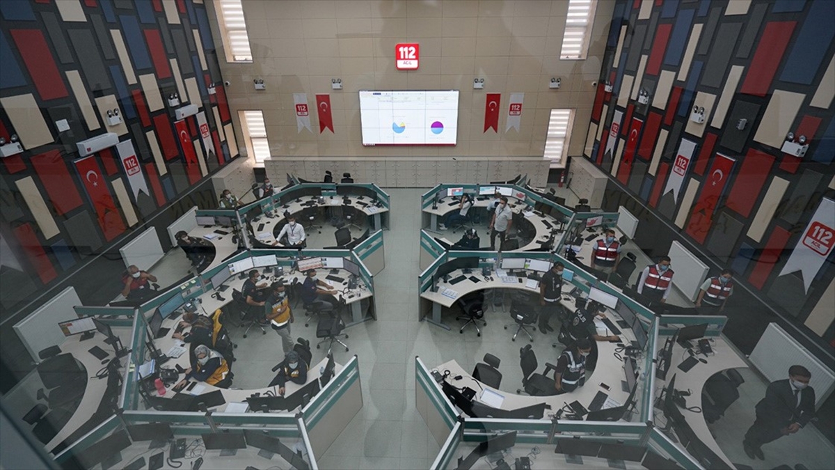 Çağrı Merkezini 2 Ayda 22 Bin 217 Kez Arayan Kadına Para Cezası