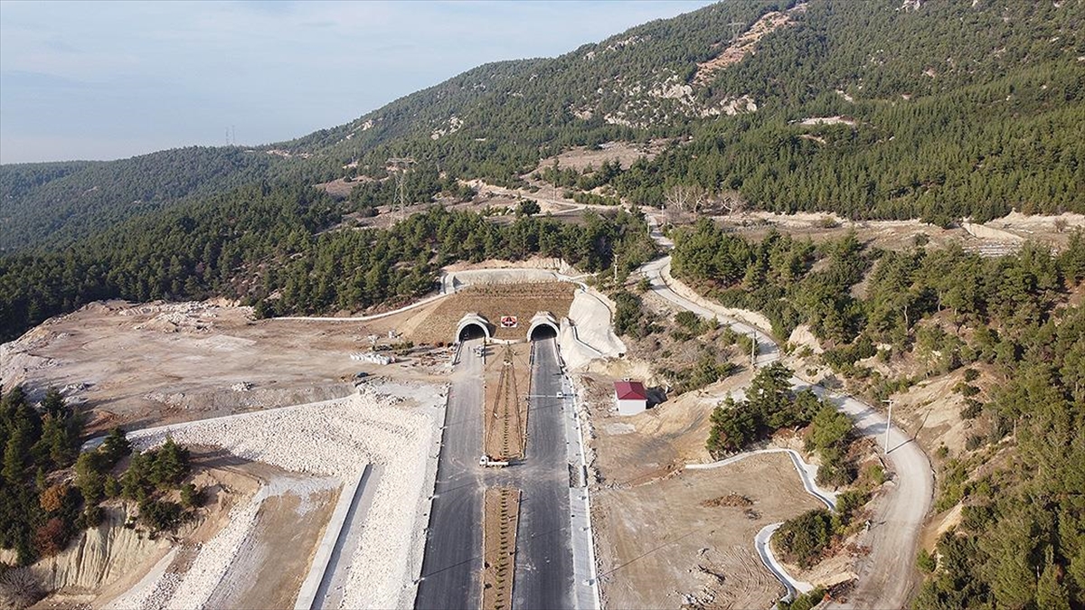 Honaz Tünelleri'nde Sona Yaklaşıldı