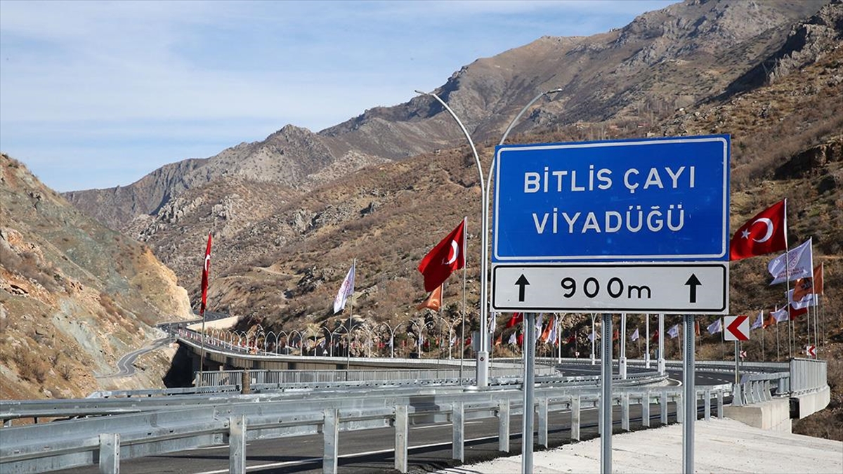 Bitlis'te Ulaşımı Güvenli Hale Getirecek Viyadük Yarın Açılacak