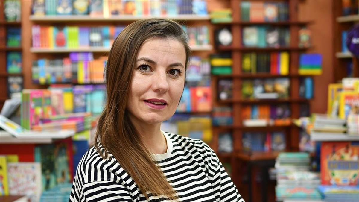 İzmir'de Eğitim Alan Arnavutluk Vatandaşı Ülkesinde Türkiye-arnavutluk İlişkileri İçin Çalışıyor