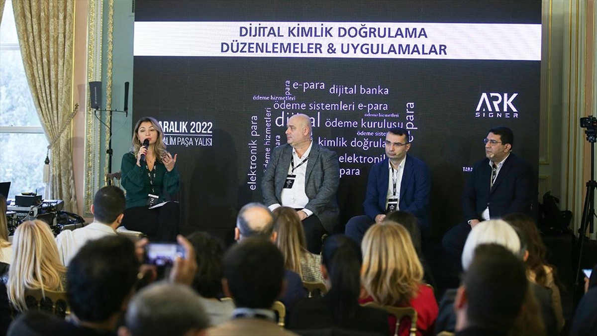 Türkiye, Dijitalleşmede Koşar Adımlarla İlerliyor