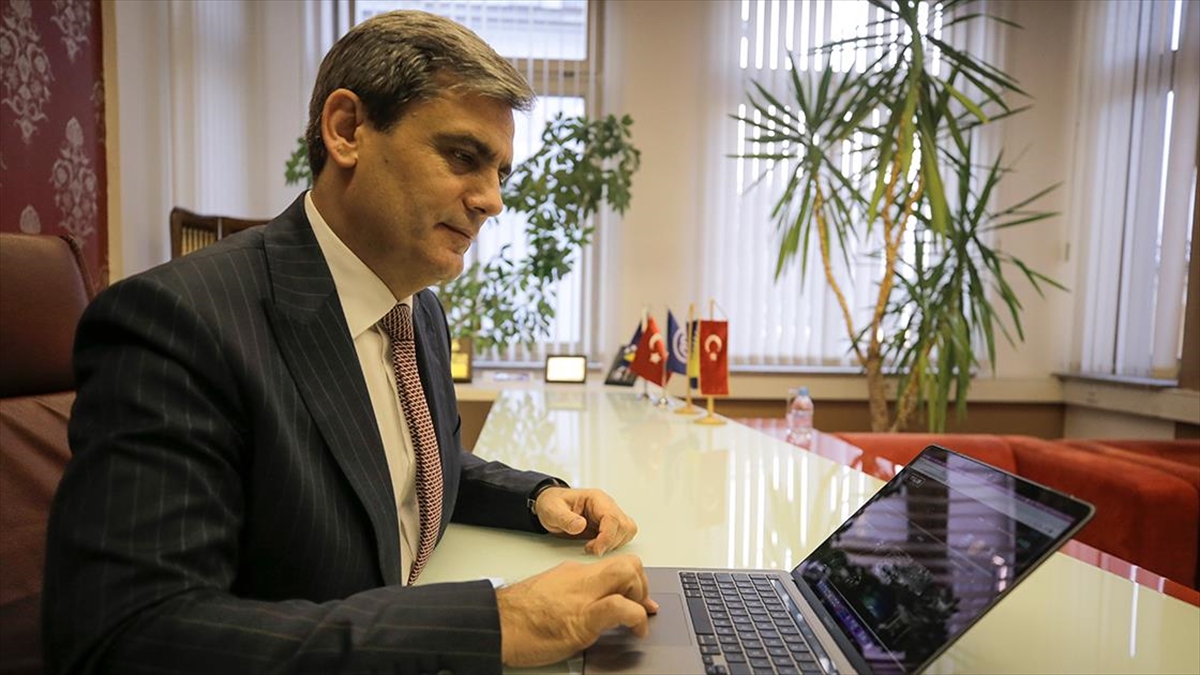 Karadağ Başbakan Yardımcısı İbrahimoviç'in "yılın Fotoğrafları" Oylamasında Tercihi "filistin Standartları"