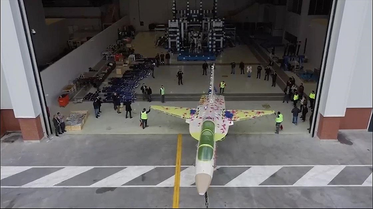 Türkiye'nin Jet Eğitim Uçağı Hürjet, İlk Uçuşa İlerliyor