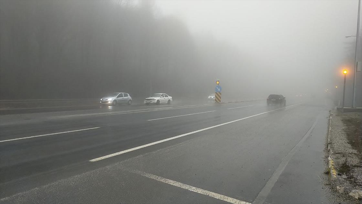 Bolu Dağı'nda Sis Ve Sağanak