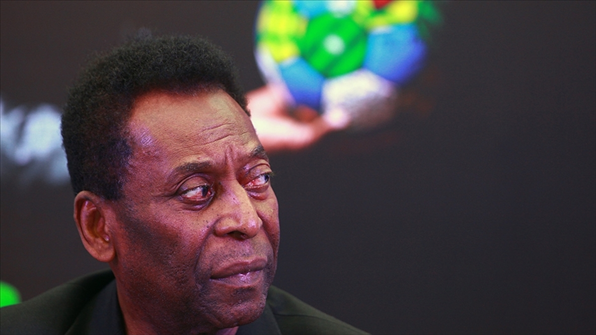 Pele, Noel'i Ailesiyle Hastanede Geçiriyor