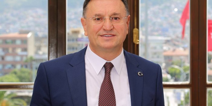 Lütfü Savaş: "Türkiye'de her rengi bütünleştirecek bir cumhurbaşkanına ihtiyacımız var”