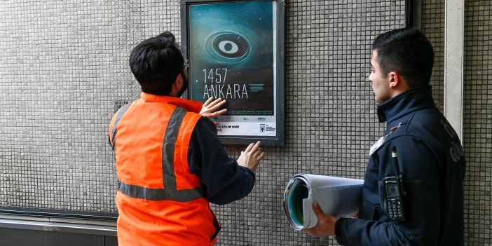 YOLU BAŞKENTTEN GEÇEN FİLMLERİN AFİŞLERİ KIZILAY METRO İSTASYONU’NDA
