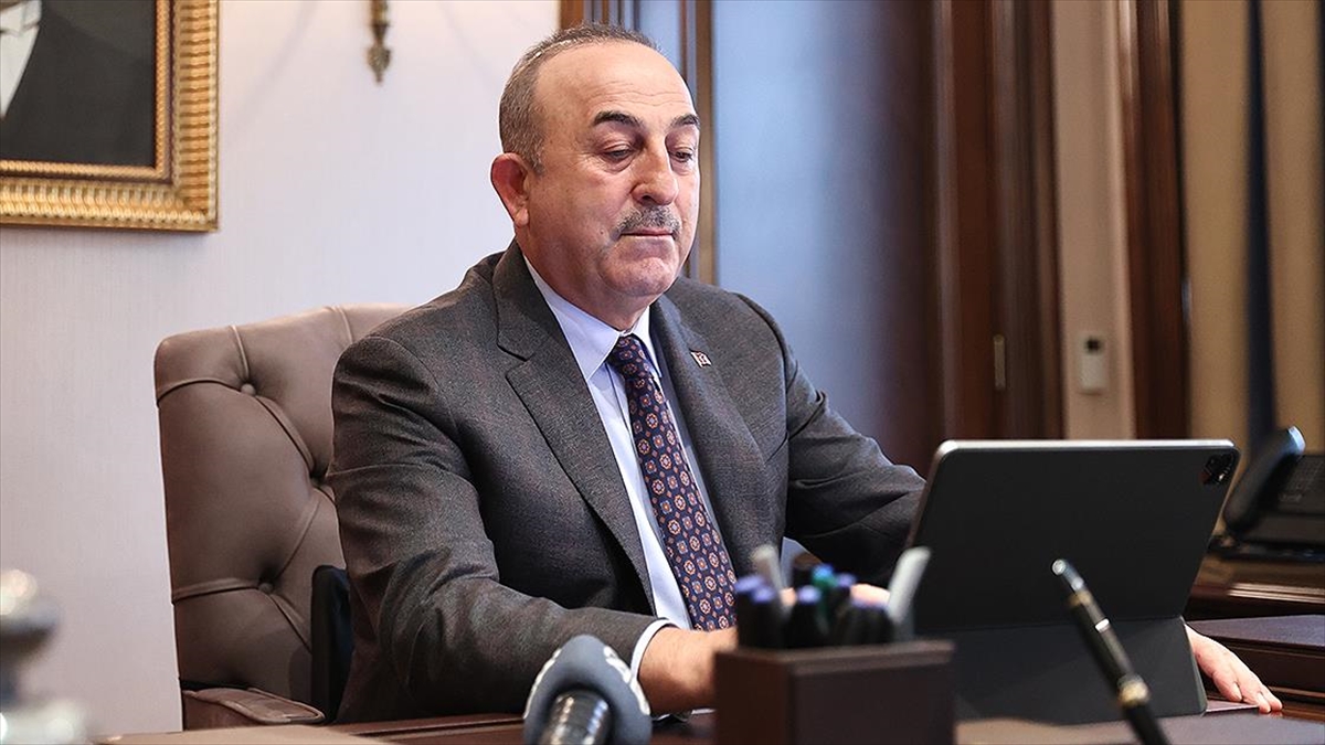 Dışişleri Bakanı Çavuşoğlu'nun "yılın Fotoğrafları" Oylamasında Tercihi "ekmek Teknesi" Oldu