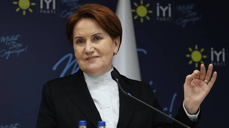 Akşener Gençlere Seslendi