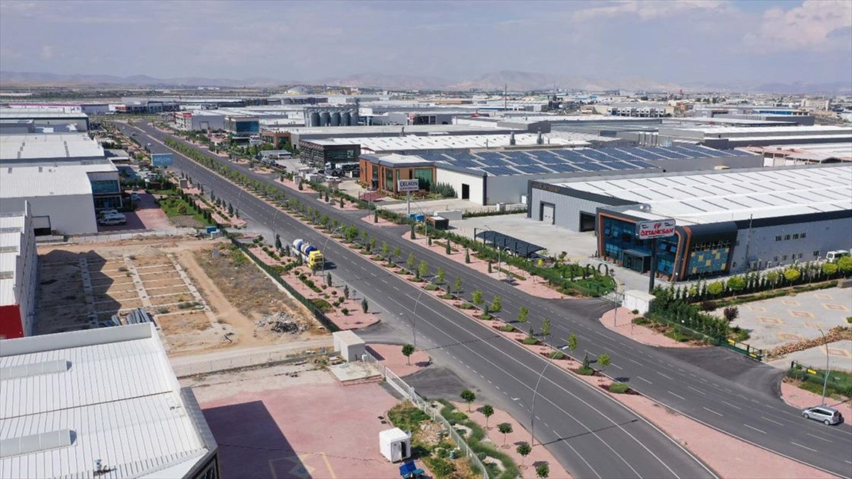 Organize Sanayi Bölgeleri İstihdamda Yılı Rekorla Kapatıyor