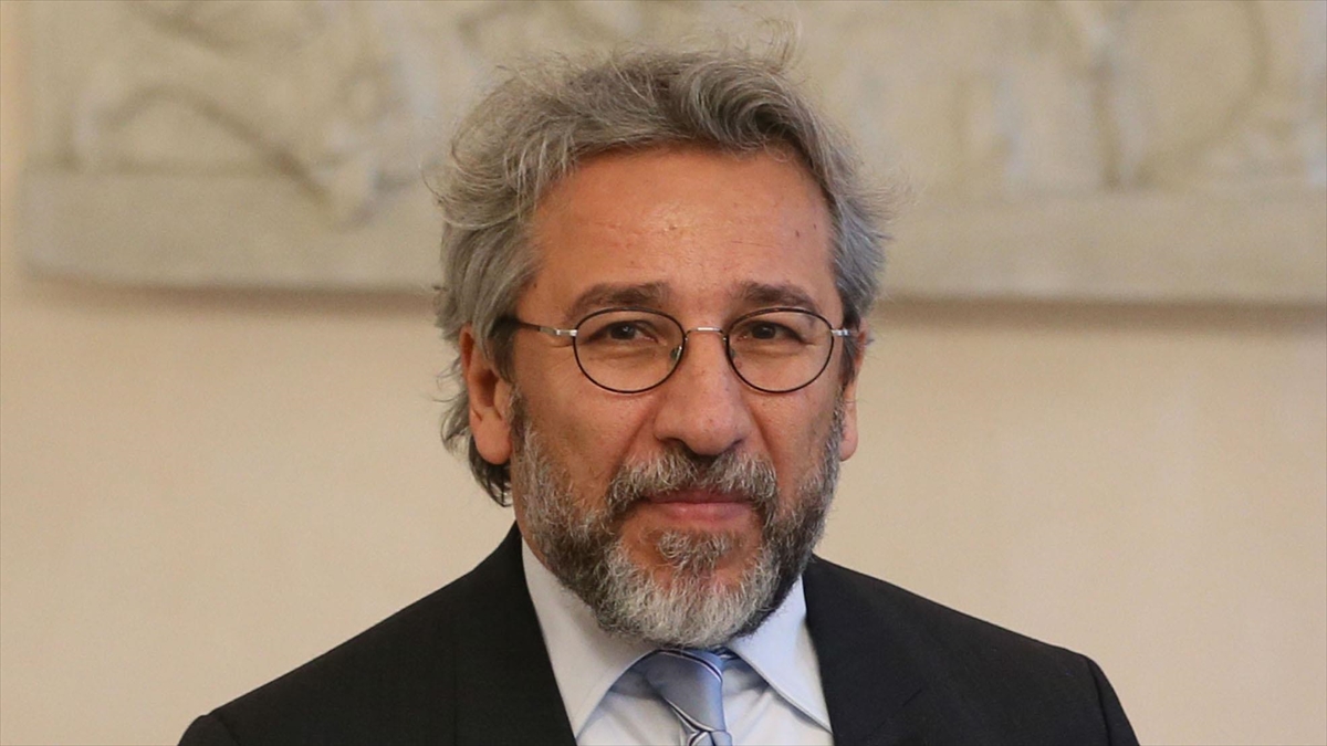 Firari Can Dündar "terör Arananlar" Listesinde Gri Kategoriye Eklendi