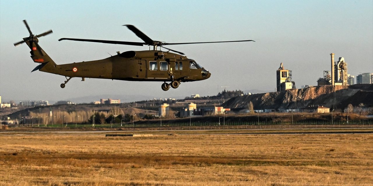 Jandarma Genel Komutanlığı Envanterine Katılan Türkiye'nin Yeni Helikopteri T70 Tanıtıldı