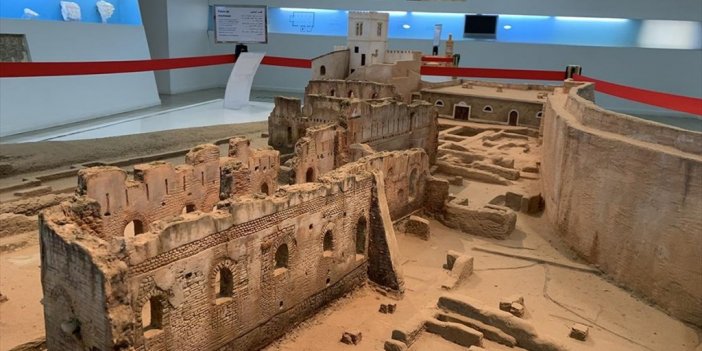 Cezayir'in Tilimsan Kentindeki Müze, Ziyaretçilerini Bölge Tarihinde "yolculuğa Çıkartıyor"