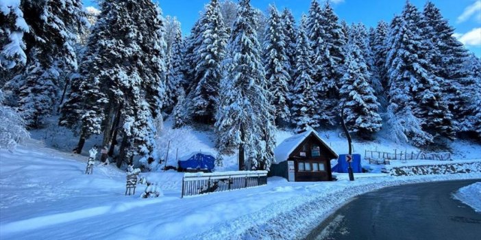Doğu Karadeniz Karla Kaplı Dağlarıyla Misafirlerine Ev Sahipliği Yapıyor
