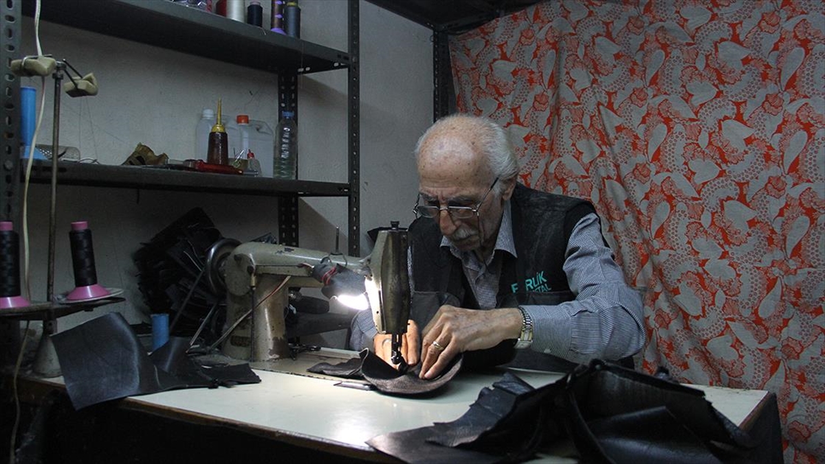 Kaybolmaya Yüz Tutan "sayacılık" Mesleğine Ömrünün 70 Yılını Adadı