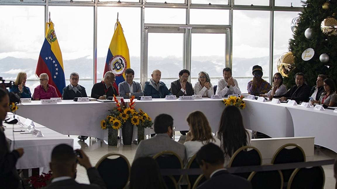 Kolombiya'da ELN ve diğer silahlı gruplarla 6 aylık ateşkes sağlandı