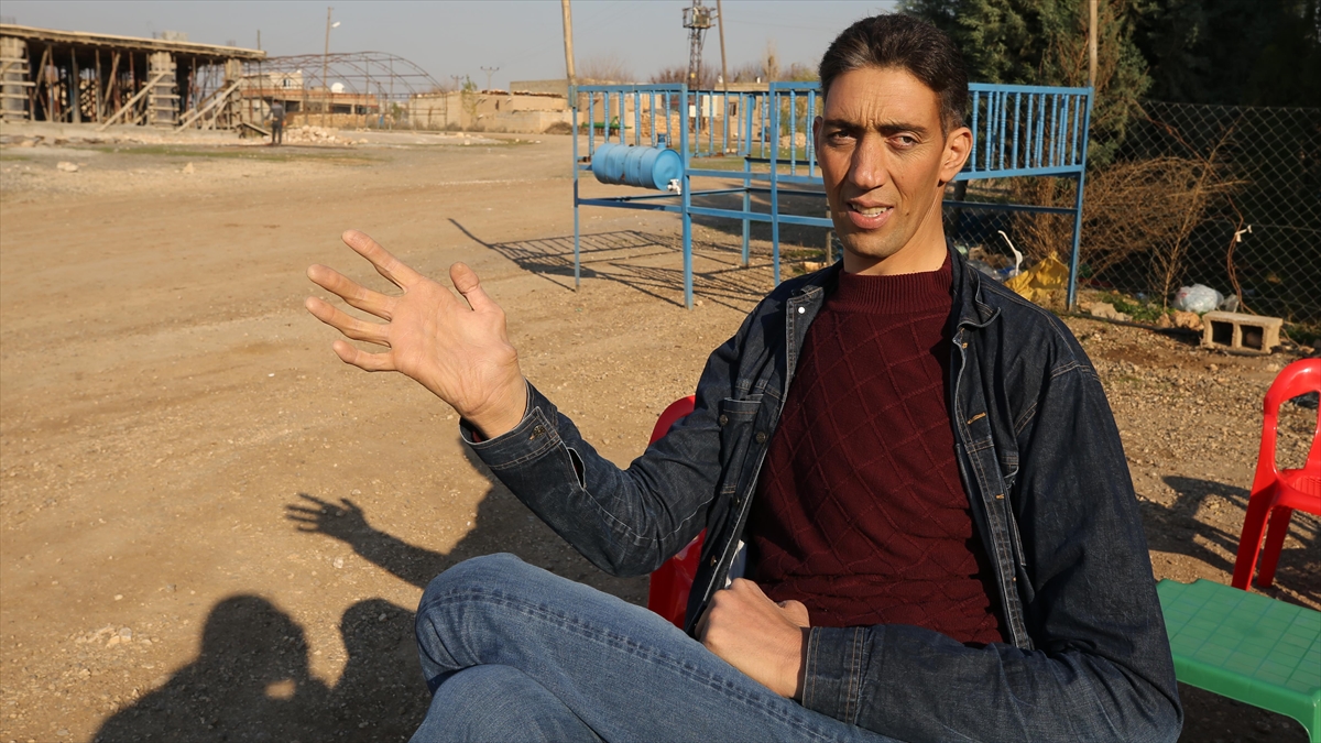 "Dünyanın En Uzun Adamı" Sultan, Ganalı Rakibine Meydan Okudu