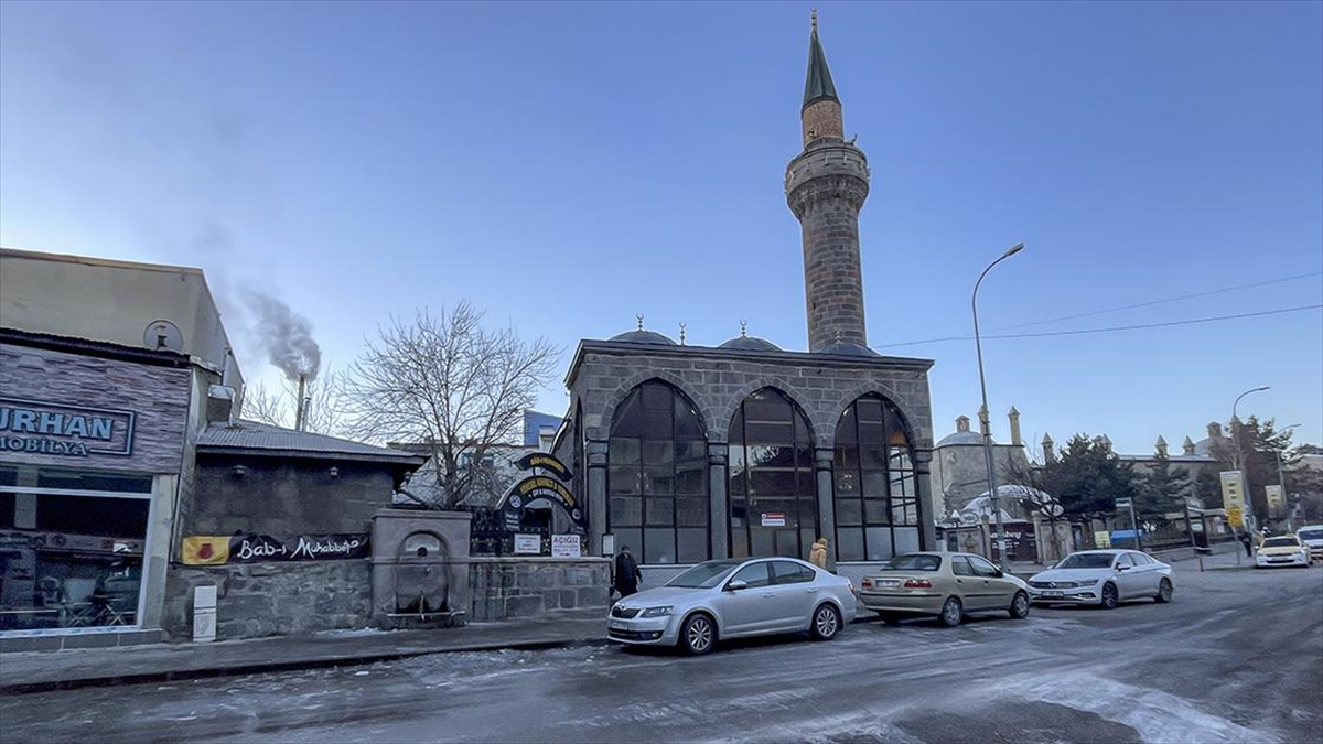 Erzurum, Ardahan Ve Kars'ta Soğuk Hava Etkili Oldu
