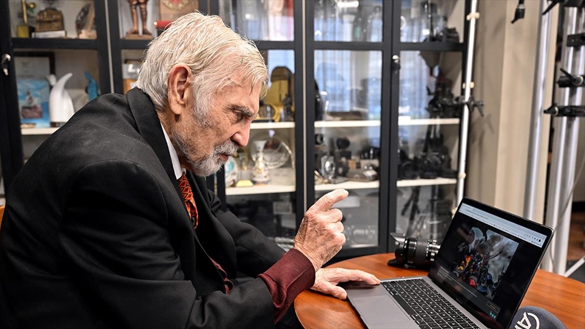 Fotoğraf Sanatçısı Ozan Sağdıç'ın "yılın Fotoğrafları" Oylamasındaki Tercihi "kenya'nın Kara Bulutları" Oldu