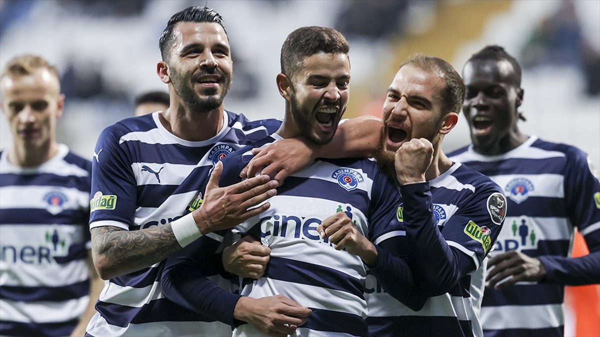 Kasımpaşa Evinde Alanyaspor'u 4-1 Mağlup Etti