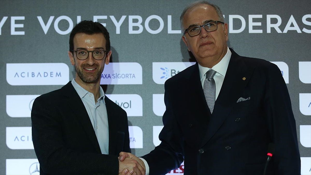 A Milli Kadın Voleybol Takımı'nda Daniele Santarelli Dönemi Başladı